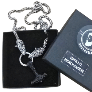 Wolf head pendant necklace